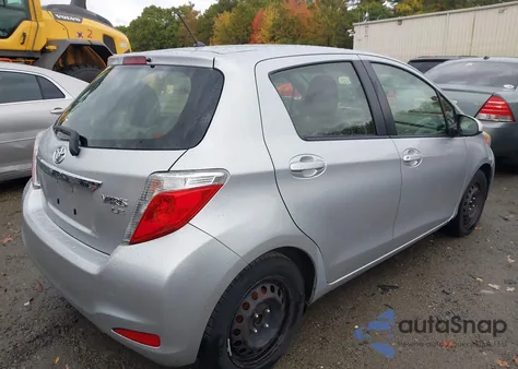 2013 Toyota Yaris Le z USA, uszkodzony, nr VIN JTDKTUD32DD551640